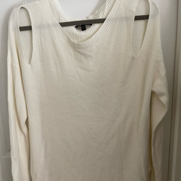 Express cut out shoulder Sweater - Picture 1 of 3